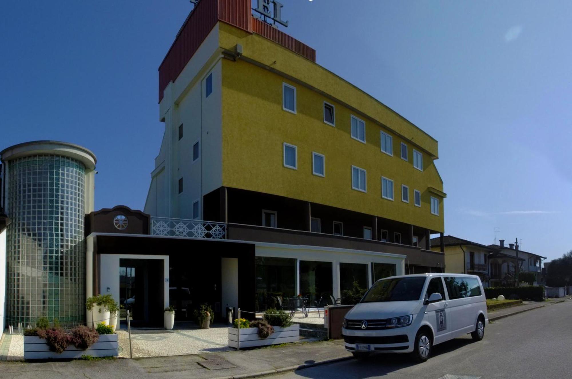 Hotel Ambra Куарто-д'Альтіно Екстер'єр фото